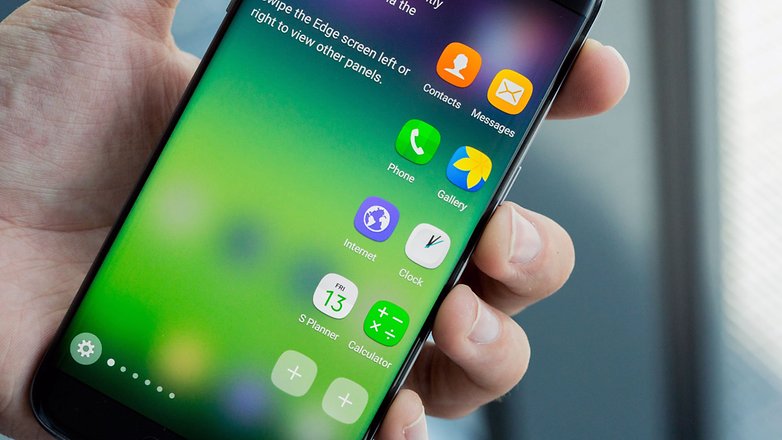 1707523271 967 Samsung galaxy s7 vs s7 edge What8217s the difference and Samsung galaxy s7 vs s7 edge, What’s the difference and which phone is better?