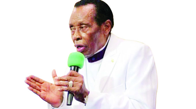 ezekiel guti Check Zimbabwe Ezekiel Guti University Prospectus & tuition Fees