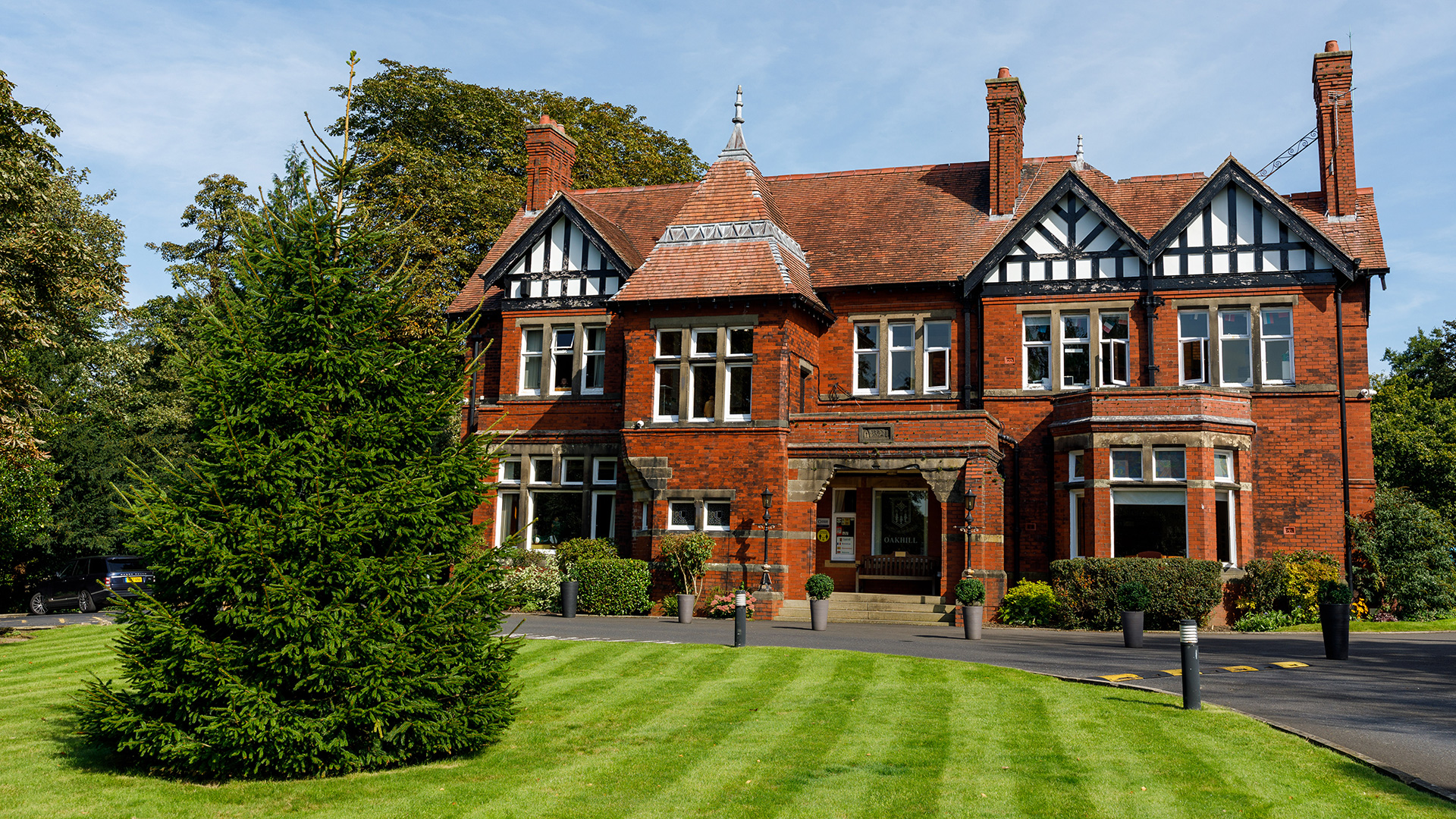 oakhill school Oakhill School online Application, Courses, fees, Contacts