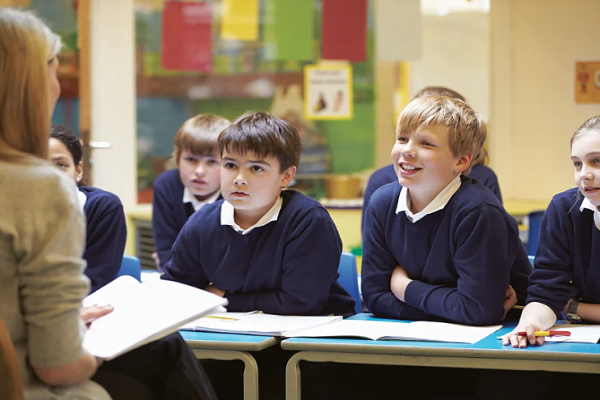 students fetes Dean of Students fêtes student leaders, IEC – Unisa, University of South Africa