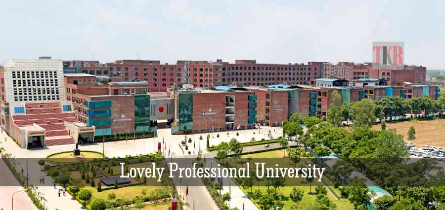 university professional Official courses offered University of Professional Studies Accra (UPS)